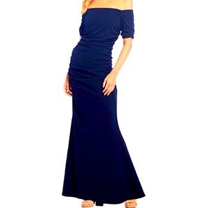 NWT Belle Badgley Mischka Hannah Navy Ruched Off the Shoulder Formal Gown Size 0